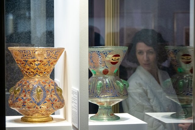 Luminaries in the Islamic East - 10