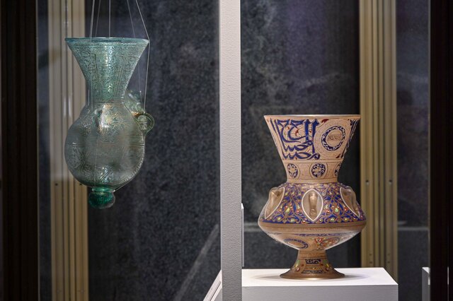 Luminaries in the Islamic East - 21