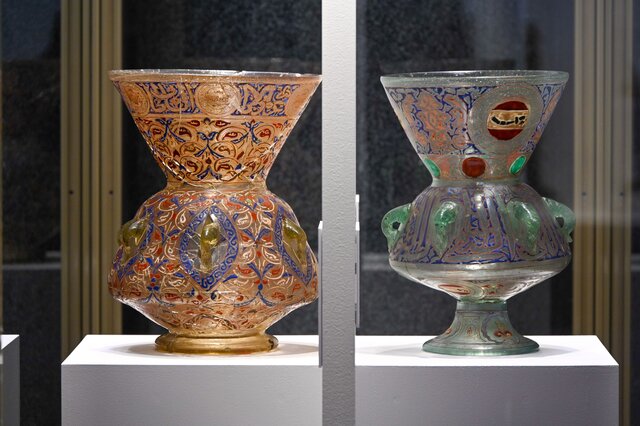 Luminaries in the Islamic East - 19