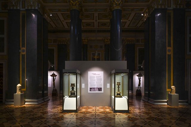 Luminaries in the Islamic East - 4